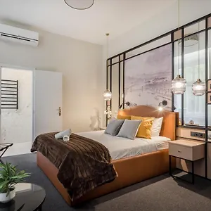 Hotel Astoria Boutique Suites- Location By Bqa, Budapešť