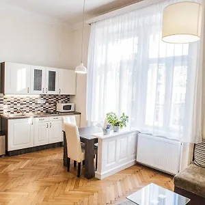  아파트 All In Apartman